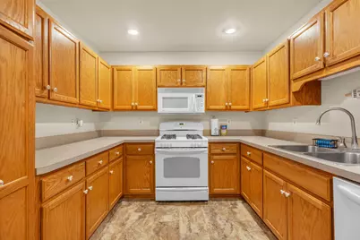 187 Harbor Landing, Braidwood, IL 60408 - Photo 6