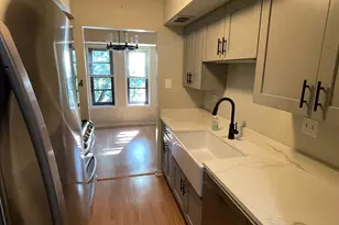 2218 Country Club Dr, Woodridge, IL 60517 - Photo 6