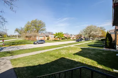 2337 Park Avenue, North Riverside, IL 60546 - Photo 2
