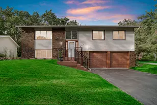 404 Assembly Dr, Bolingbrook, IL 60440 - Photo 2