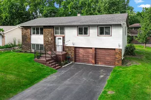 404 Assembly Dr, Bolingbrook, IL 60440 - Photo 4