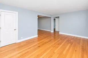 227 Custer Ave, Evanston, IL 60202 - Photo 4