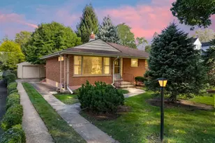 119 N Wille St, Mount Prospect, IL 60056 - Photo 2