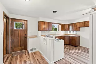 1252 S 8th Ave, Kankakee, IL 60901 - Photo 6