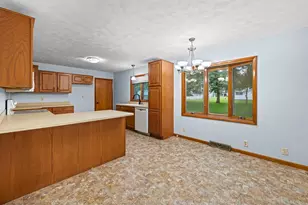551 Lake Dr, Woodhull, IL 61490 - Photo 6