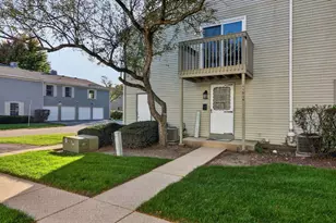 1101 Bunker Hill Ct, Wheaton, IL 60189 - Photo 1
