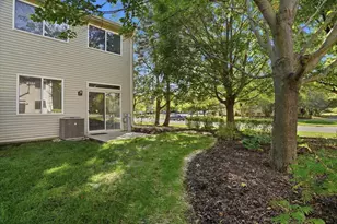 1404 Remington Ct, Grayslake, IL 60030 - Photo 18