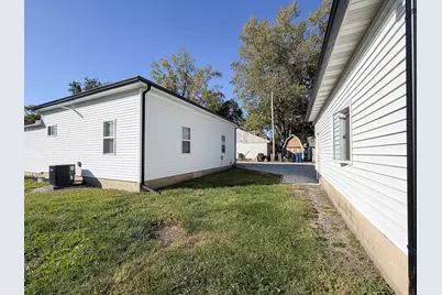 205 S Washington Street, Mansfield, IL 61854 - Photo 40