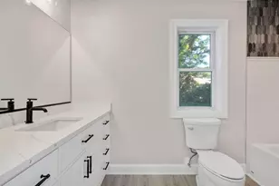 605 Polo Dr, Wheaton, IL 60187 - Photo 16