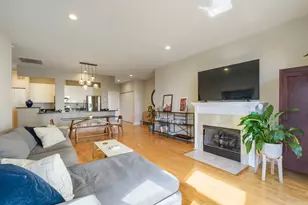 330 N Clinton St, Chicago, IL 60661 - Photo 4