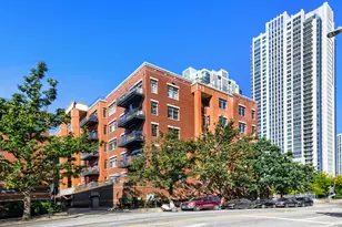 330 N Clinton St, Chicago, IL 60661 - Photo 1