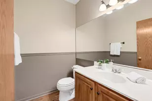 2596 Camberley Cir, Westchester, IL 60154 - Photo 20