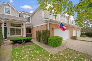 2596 Camberley Cir, Westchester, IL 60154 - Photo 2