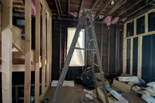 7829 S Marquette Ave, Chicago, IL 60649 - Photo 8