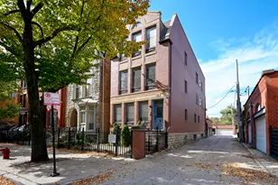 218 S Laflin St, Chicago, IL 60607 - Photo 2