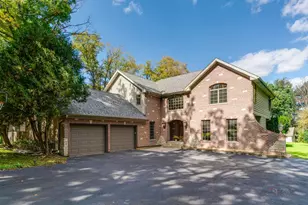 26792 W Lakeview Dr S, Lake Barrington, IL 60084 - Photo 2