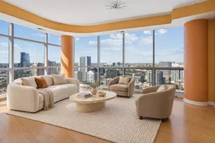 303 W Ohio St, Chicago, IL 60654 - Photo 2