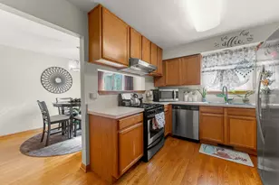 2881 N Augusta Dr, Wadsworth, IL 60083 - Photo 14