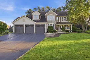 1245 Alexandra Blvd, Crystal Lake, IL 60014 - Photo 2