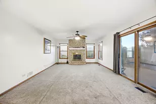 1245 Alexandra Blvd, Crystal Lake, IL 60014 - Photo 12