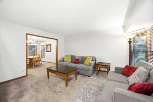 1245 Alexandra Blvd, Crystal Lake, IL 60014 - Photo 4