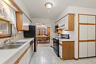 1713 Oak St, Spring Grove, IL 60081 - Photo 14