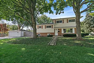 555 Lowden Ave, Glen Ellyn, IL 60137 - Photo 1