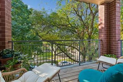 3708 W Cornelia Avenue #3W, Chicago, IL 60618 - Photo 4