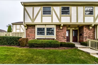 804 E Hillside Avenue #804, Barrington, IL 60010 - Photo 1