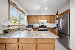96 Brookside Dr, Glendale Heights, IL 60139 - Photo 12