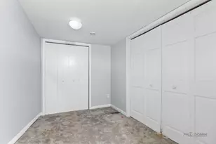 377 E Forest Knoll Dr, Palatine, IL 60074 - Photo 14
