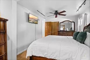 2405 Sarah St, Franklin Park, IL 60131 - Photo 16