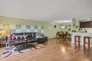 120 Lakeview Dr, Bloomingdale, IL 60108 - Photo 4