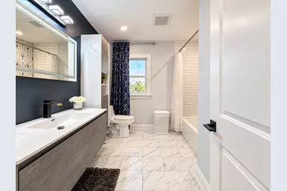 6621 N Kolmar Avenue, Lincolnwood, IL 60712 - Photo 16