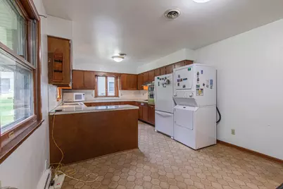 2102 Cedar Avenue, Mendota, IL 61342 - Photo 8