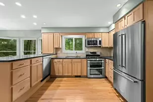 2690 Crestwood Ln, Riverwoods, IL 60015 - Photo 8