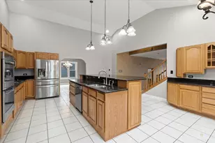 6613 Conrad Ave, Hodgkins, IL 60525 - Photo 6