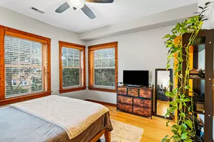 2021 W Arthur Ave, Chicago, IL 60645 - Photo 18