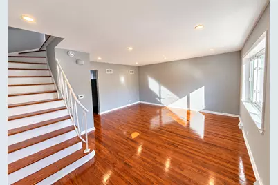 529 E Lincoln Street, Mount Prospect, IL 60056 - Photo 2