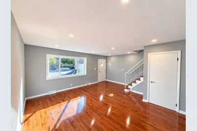 529 E Lincoln Street, Mount Prospect, IL 60056 - Photo 4
