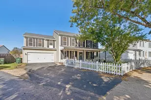 123 Eisenhower Dr, Oswego, IL 60543 - Photo 1