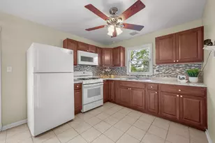 17550 Winston Ct, Country Club Hills, IL 60478 - Photo 8