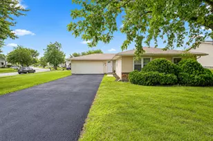 17550 Winston Ct, Country Club Hills, IL 60478 - Photo 2