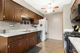 1075 Southgate Rd, New Lenox, IL 60451 - Photo 4
