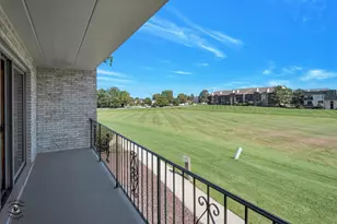 15713 Lake Hills Ct, Orland Park, IL 60462 - Photo 12