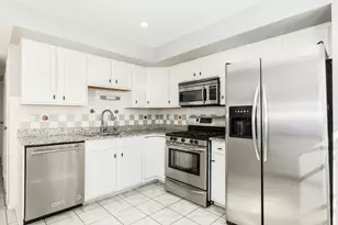 9135 Hollyberry Ave, Des Plaines, IL 60016 - Photo 4