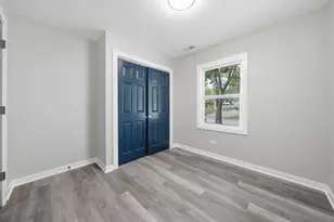 21727 Clyde Ave, Sauk Village, IL 60411 - Photo 8