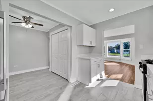 218 S Morgan Ave, Wheaton, IL 60187 - Photo 12