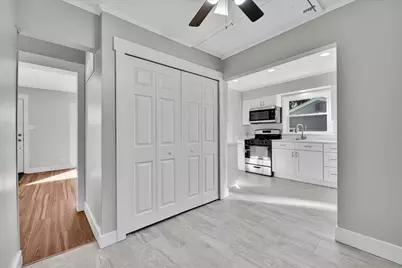 218 S Morgan Avenue, Wheaton, IL 60187 - Photo 14