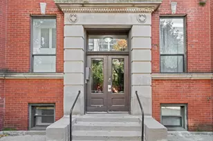 809 W Bradley Pl, Chicago, IL 60613 - Photo 1